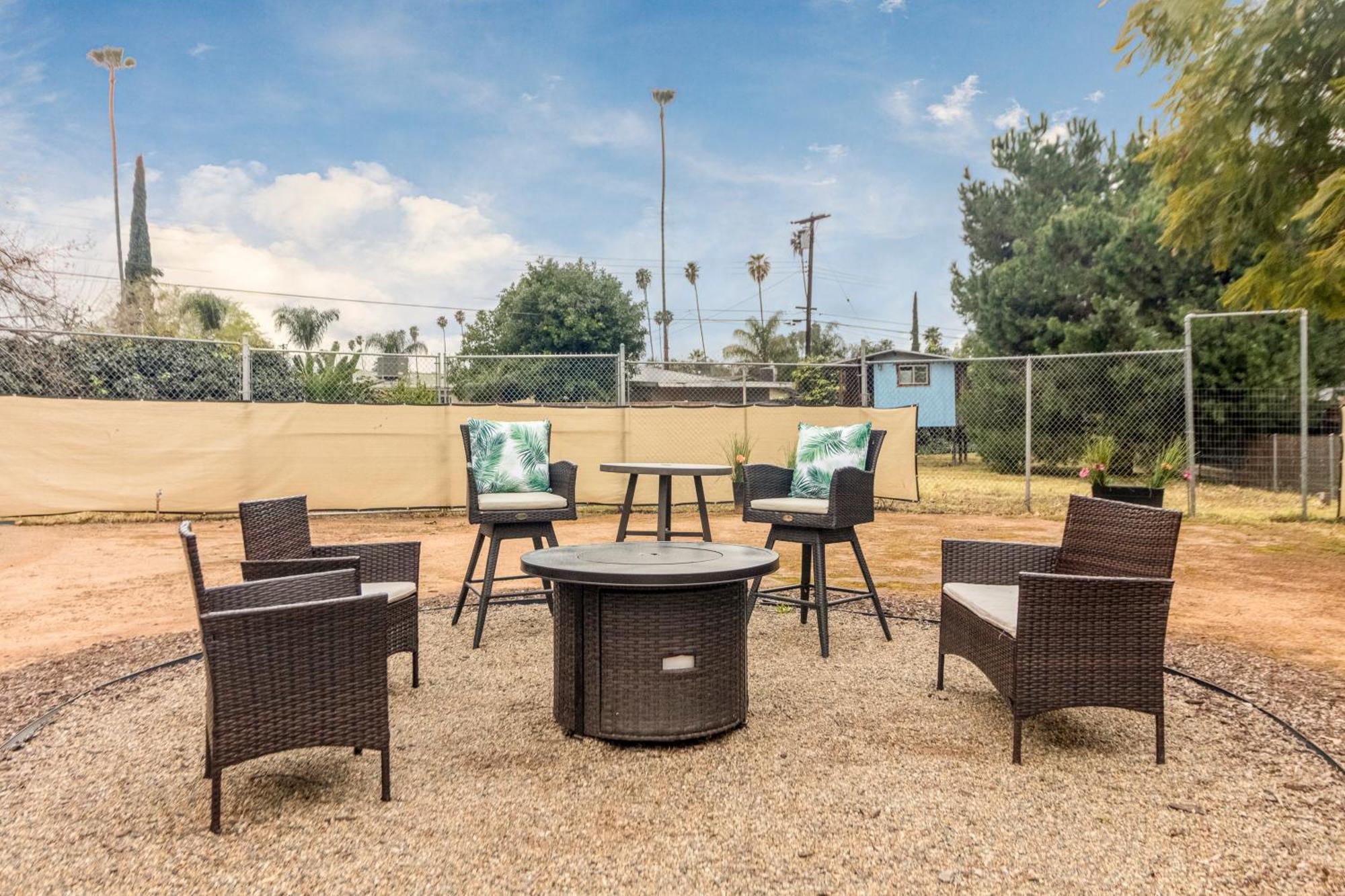 9Min To Univ Of Redlands Spacious Boho Home 5Min To Downtown Discounts Exterior photo
